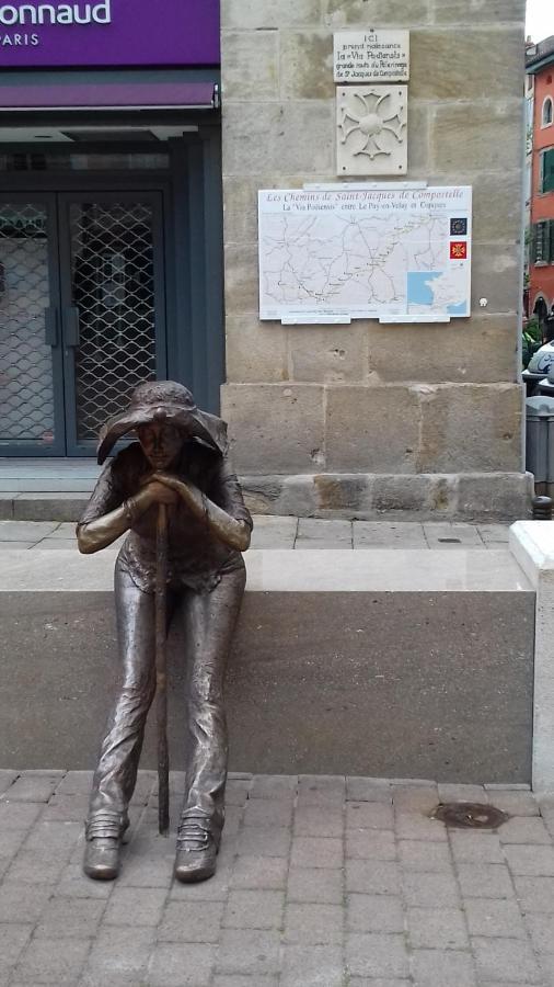 Le Petit St Clair Apartment Le Puy-en-Velay Bagian luar foto